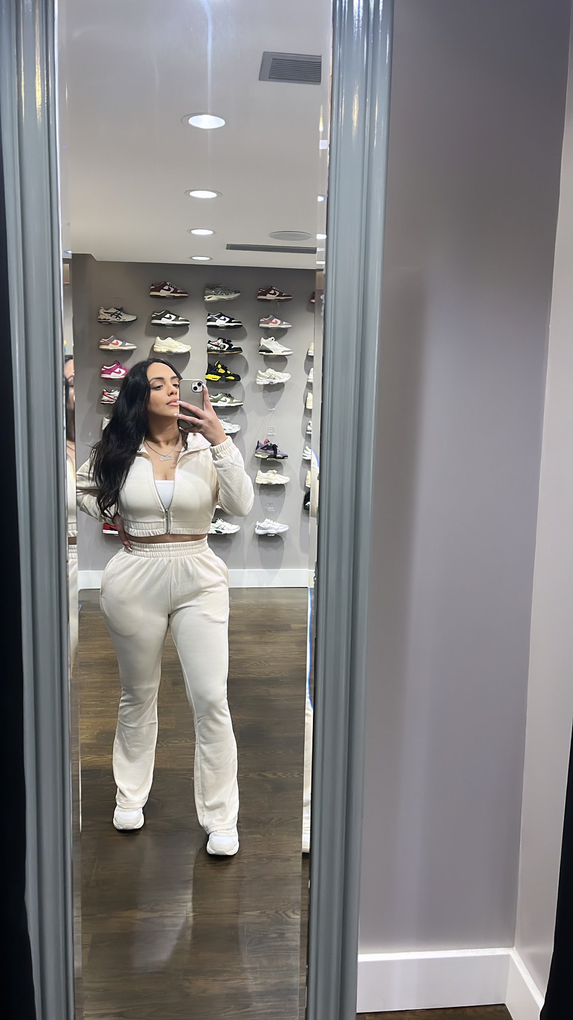 CLASSIC FLARE SWEATSUIT CREAM logi luxe dolls